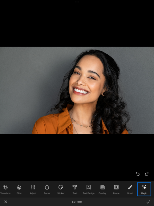 Smiling actress in the image editor tool on the Casting Networks app.